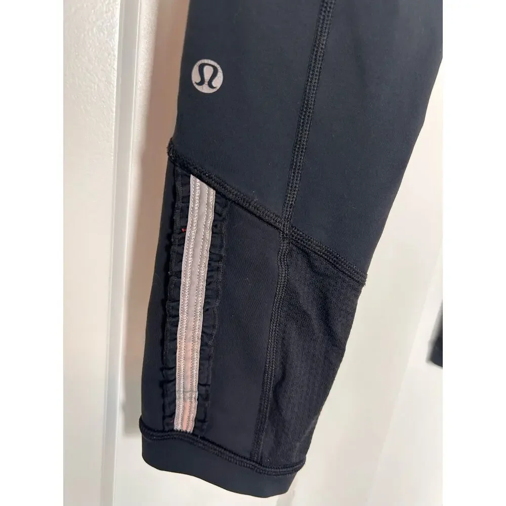 Lululemon Women's Yoga Cropped Leggings‎ Scratch Activewear Black Purple Size 4